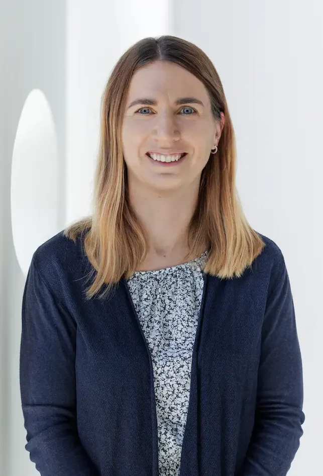 Melanie Portrait e1792755557129