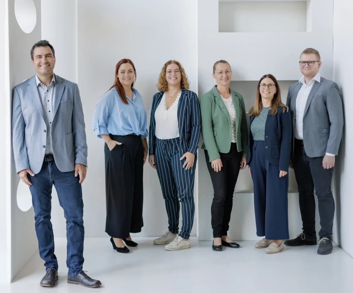 Team Gesamt mit Franz vorne Ganzkörper